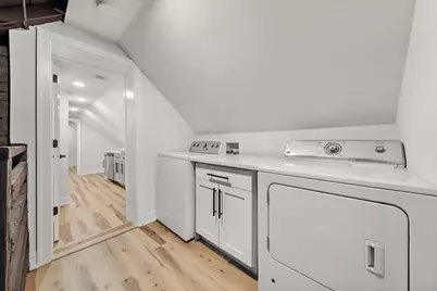 1040 W 34th Place, Chicago, IL 60608 - Photo 14