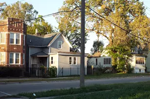 706 E 72nd St, Chicago, IL 60619 - Photo 2