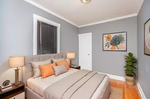 10210 S Bensley Ave, Chicago, IL 60617 - Photo 4