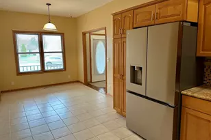 180 Clover Chase Cir, Woodstock, IL 60098 - Photo 10