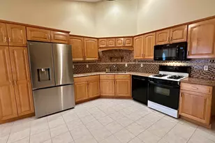 180 Clover Chase Cir, Woodstock, IL 60098 - Photo 8