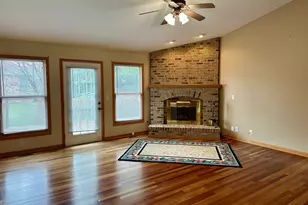 180 Clover Chase Cir, Woodstock, IL 60098 - Photo 4