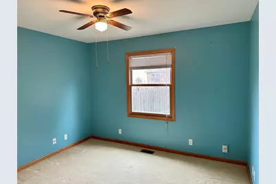 180 Clover Chase Circle, Woodstock, IL 60098 - Photo 14