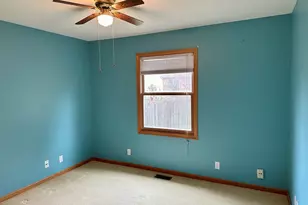 180 Clover Chase Cir, Woodstock, IL 60098 - Photo 14