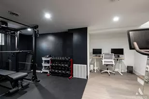 262 Lionel Rd, Riverside, IL 60546 - Photo 22