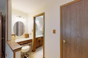 1705 Hawkins Ave, Downers Grove, IL 60516 - Photo 28