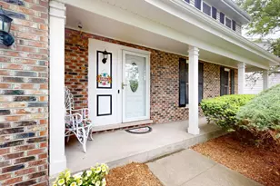 1705 Hawkins Ave, Downers Grove, IL 60516 - Photo 4