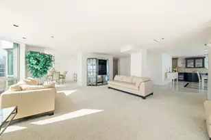 195 N Harbor Dr, Chicago, IL 60601 - Photo 2