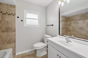 18045 Edwards Ave, Country Club Hills, IL 60478 - Photo 8