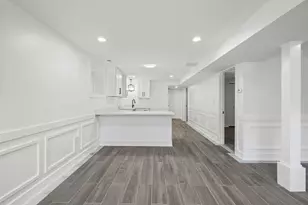 3934 N Sawyer Ave, Chicago, IL 60618 - Photo 8