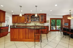 9117 Kenneth Ave, Skokie, IL 60076 - Photo 8