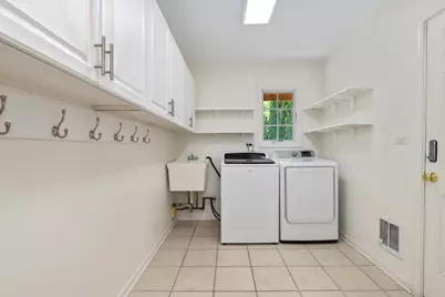 9117 Kenneth Avenue, Skokie, IL 60076 - Photo 32