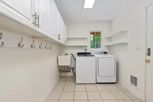 9117 Kenneth Ave, Skokie, IL 60076 - Photo 32