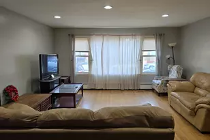 6540 N Sacramento Ave, Chicago, IL 60659 - Photo 4