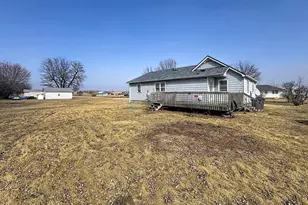 190 Sunshine Ln, Milan, IL 61264 - Photo 12