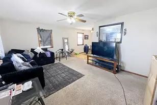 190 Sunshine Ln, Milan, IL 61264 - Photo 4