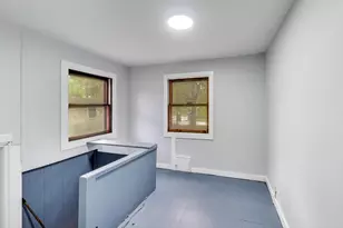 10100 S Parnell Ave, Chicago, IL 60628 - Photo 18