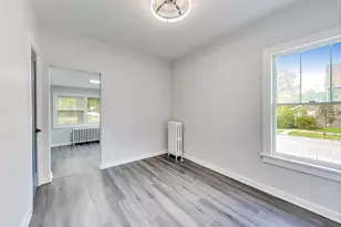 10100 S Parnell Ave, Chicago, IL 60628 - Photo 14