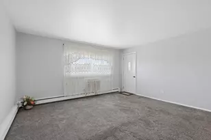 [Address not provided], Lombard, IL 60148 - Photo 12