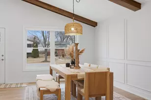 2221 Charmingfare Dr, Woodridge, IL 60517 - Photo 8