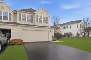 1110 Colonial Dr, Joliet, IL 60432 - Photo 2