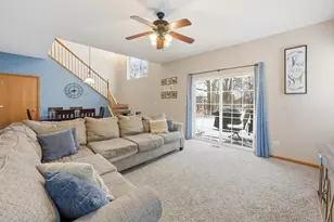 1110 Colonial Dr, Joliet, IL 60432 - Photo 12