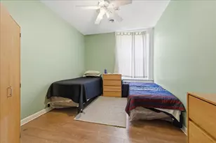 469 N Lake St, Aurora, IL 60506 - Photo 12