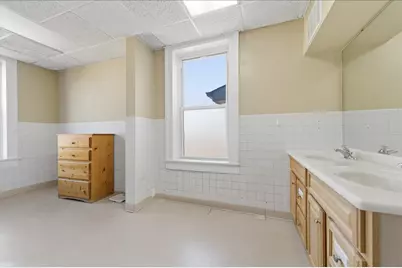 469 N Lake Street, Aurora, IL 60506 - Photo 16