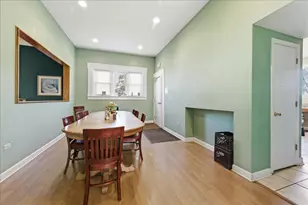 469 N Lake St, Aurora, IL 60506 - Photo 4