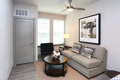 680 E Algonquin Road #1404, Schaumburg, IL 60173 - Photo 2