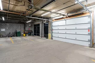 800 W Cornelia Ave, Chicago, IL 60657 - Photo 18