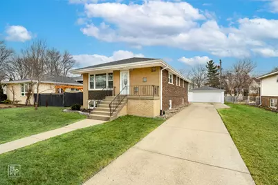 9405 S 69th Court, Oak Lawn, IL 60453 - Photo 2