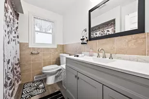 9405 S 69th Ct, Oak Lawn, IL 60453 - Photo 6