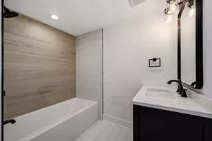 5423 N Moody Ave, Chicago, IL 60630 - Photo 18