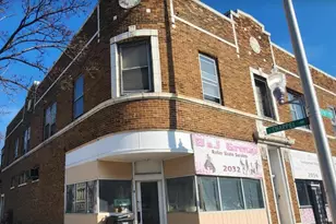 2032 E 79th St, Chicago, IL 60649 - Photo 2