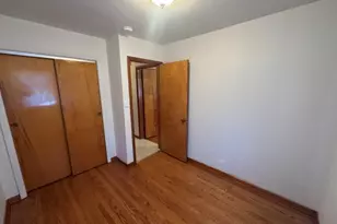 7042 Pershing Rd, Berwyn, IL 60402 - Photo 8