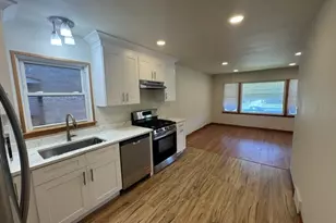 7042 Pershing Rd, Berwyn, IL 60402 - Photo 16