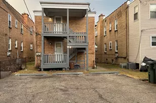 9010 Bronx Ave, Skokie, IL 60077 - Photo 14