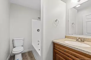 29W092 Pomeroy St, West Chicago, IL 60185 - Photo 12