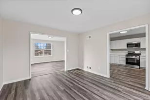 29W092 Pomeroy St, West Chicago, IL 60185 - Photo 8