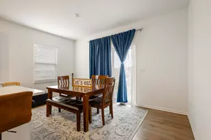 1300 Kentwood Dr, Hampshire, IL 60140 - Photo 6