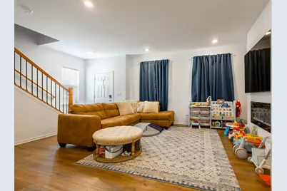 1300 Kentwood Drive, Hampshire, IL 60140 - Photo 10