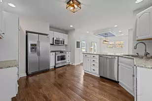 1331 N Main St, Naperville, IL 60563 - Photo 8