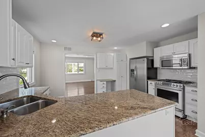 1331 N Main Street, Naperville, IL 60563 - Photo 12