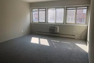 2411 W Fargo Ave, Chicago, IL 60645 - Photo 4