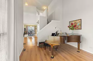 304 E Harvard Cir, South Elgin, IL 60177 - Photo 4