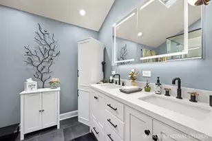 525 Chester Ct W, Aurora, IL 60504 - Photo 16