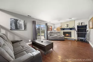 525 Chester Ct W, Aurora, IL 60504 - Photo 10