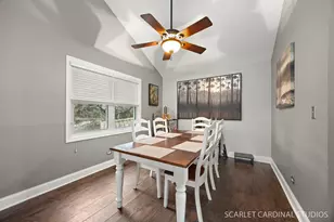 525 Chester Ct W, Aurora, IL 60504 - Photo 4