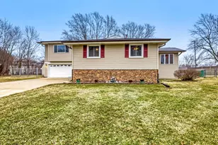 1413 Weyers Ct, Schaumburg, IL 60193 - Photo 1